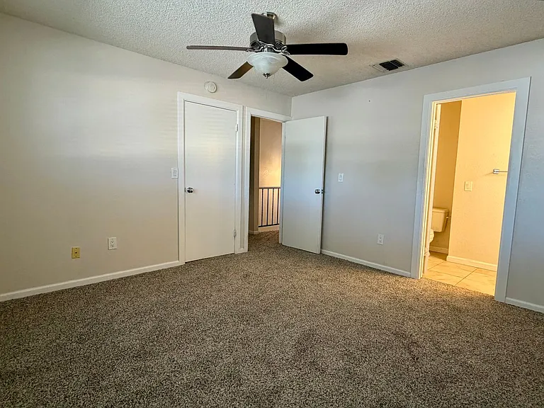 255 E Upjohn Ave — Photo 13