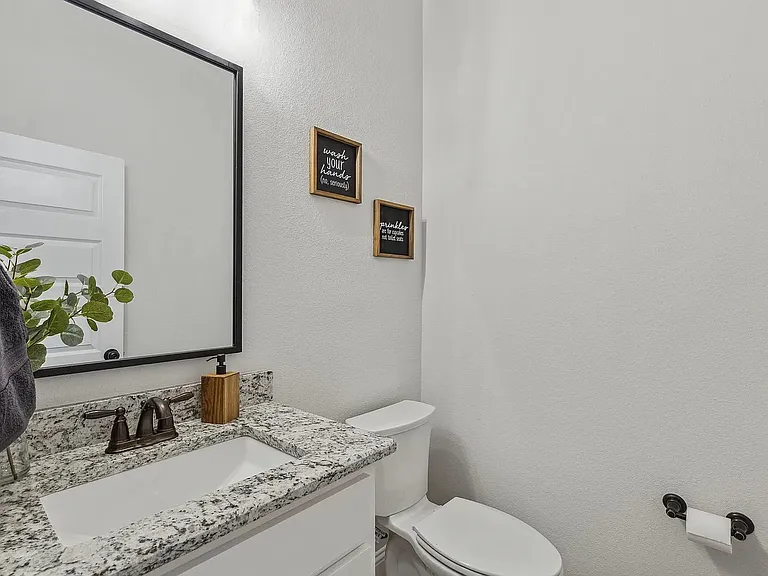 4001 Avion Dr — Photo 11