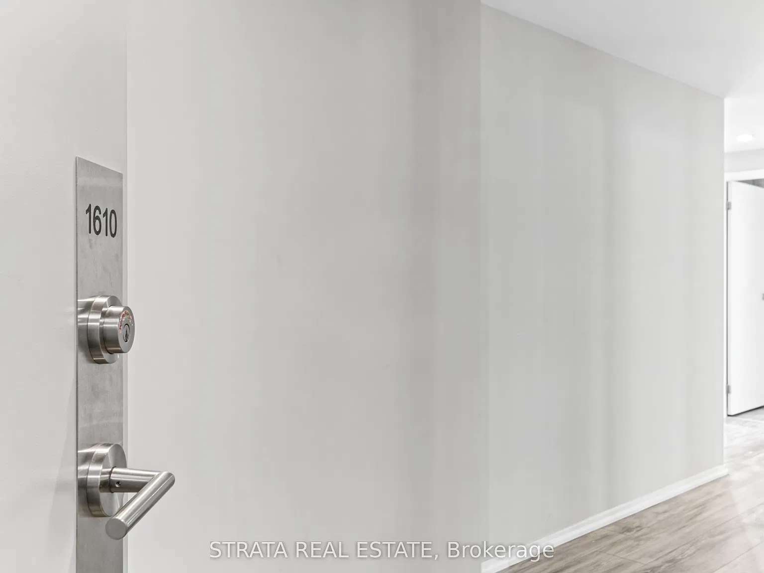 3 bed, $3,000 — Photo 2