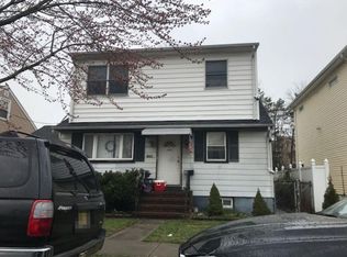 821 9th St, Secaucus, NJ 07094