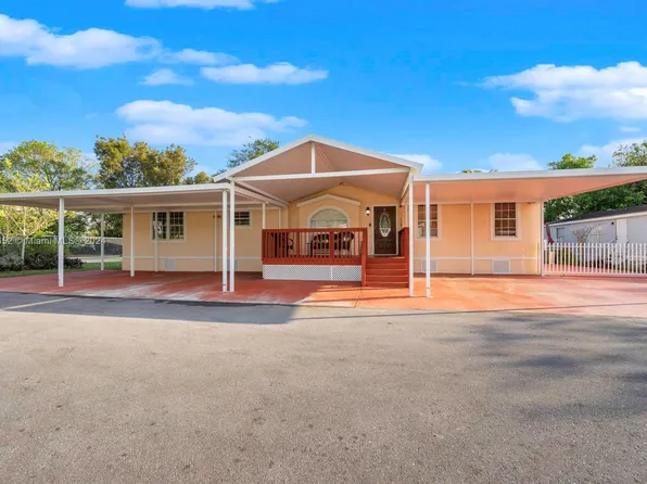 19800 SW 180th Ave Lot 121, Miami, FL 33187