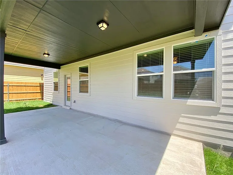 208 Caisson Trl — Photo 39