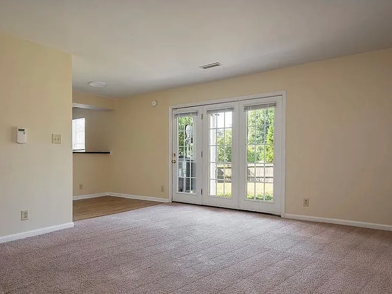 1223 Villa Ln #G — Photo 5