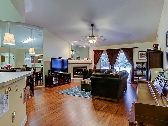3rd image of 8821 Chesterton Pl