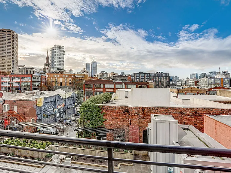 Evolve Apartments — Photo 5
