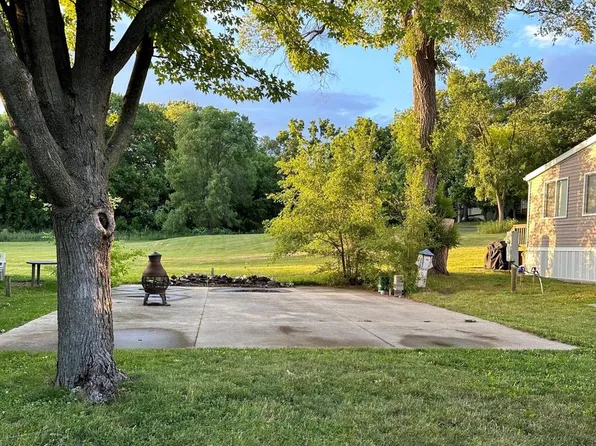 W5229 Surfwood DRIVE #33, Elkhorn, WI 53121