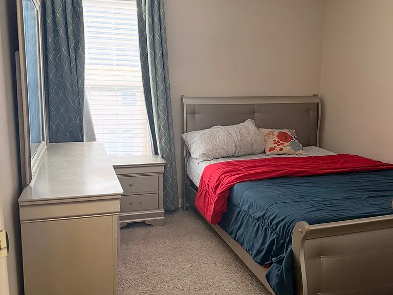 5039 Strawbridge Ter — Photo 4