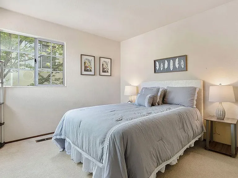 1058 Deer Oak Pl — Photo 10