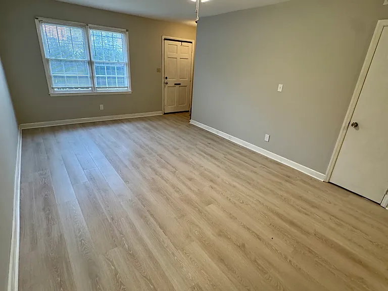 921 Nottingham Dr #13 — Photo 16