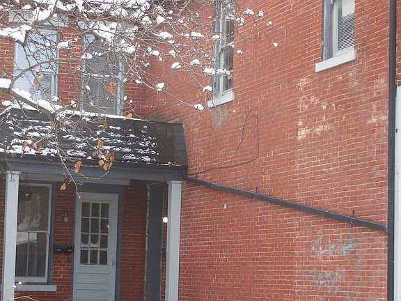 2nd image of 1622 E 5th St