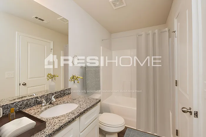 103 Wellbrook Ct NE — Photo 16