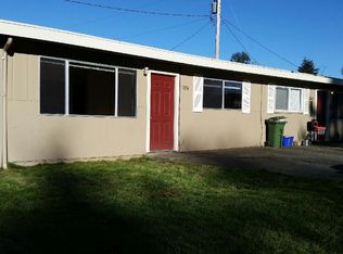 1056-1058 S 10th St, Coos Bay, OR 97420