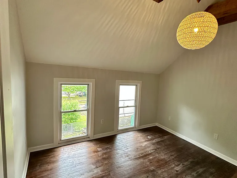 1619 Starkweather Ave #4 — Photo 3