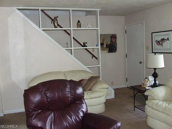 5th image of 1618 Hanover St