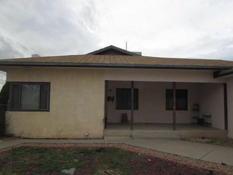 1st image of 401 Mesilla St NE