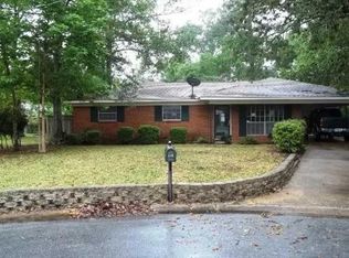 410 Pine Ct, Ocean Springs, MS 39564