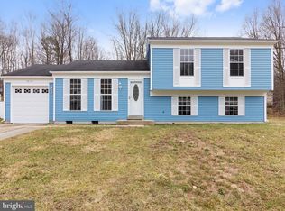 10101 Madronawood Dr, Laurel, MD 20708