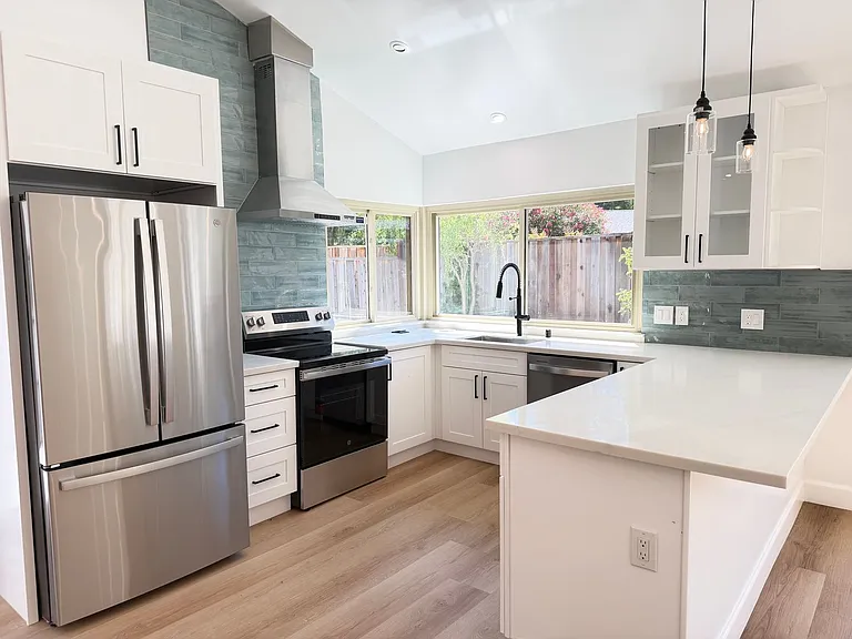 9887 Broadmoor Dr — Photo 10