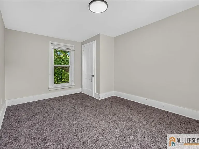 38-40 Brunswick Ave #2 — Photo 14
