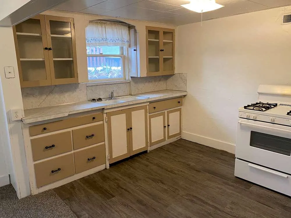 1 bed, 550 sqft, $925 — Photo 2