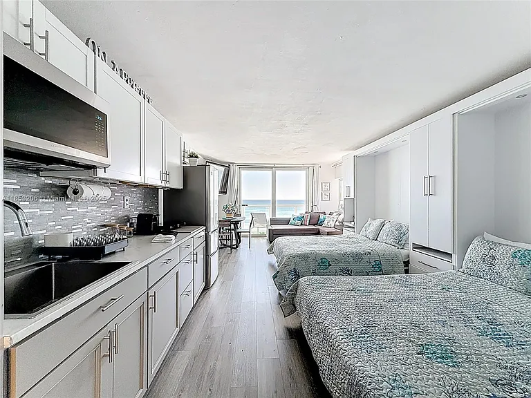19201 Collins Ave #610 — Photo 14