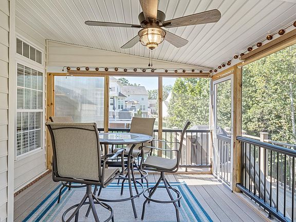 5th image of 82 Villa Ave