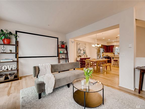 5th image of 10363 156th Ln NE APT 102