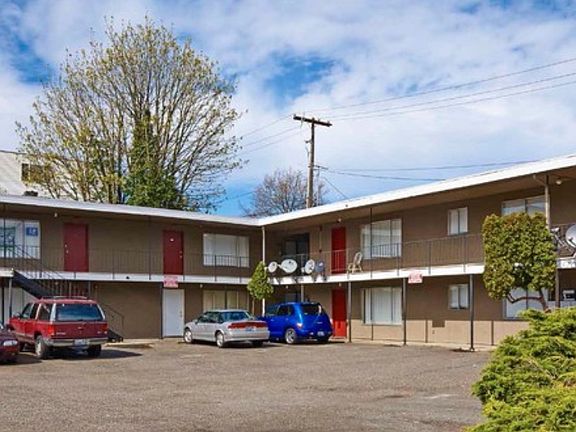 5th image of 421 SW 154th St #205