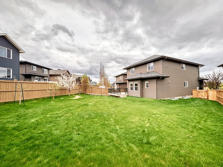 3015 Winspear Cmn SW — Photo 47