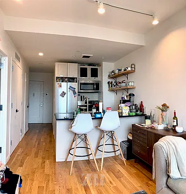 Rented by Zjama Realty Corp | media 1
