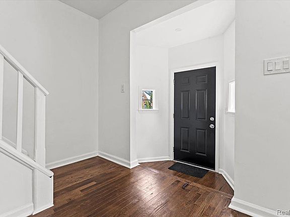 2nd image of 16661 Ardmore St