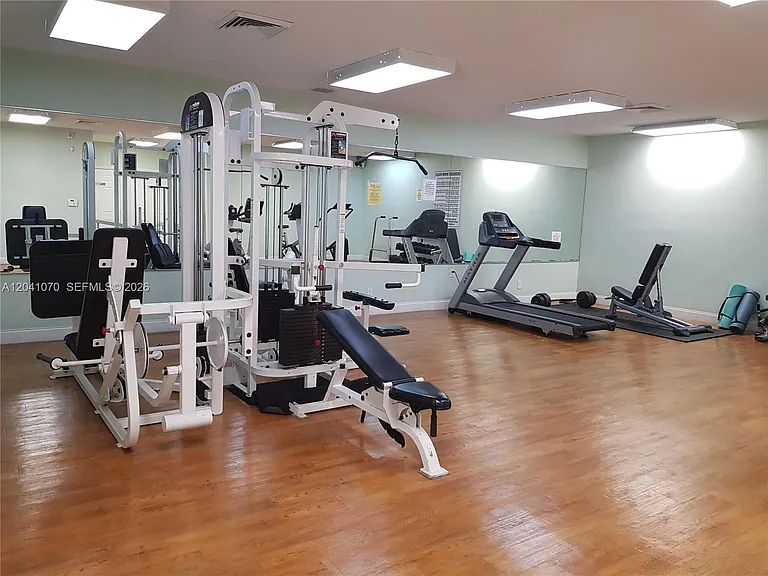 703 Gardens Dr #102 — Photo 27