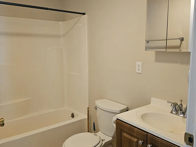 100 Coley Cir — Photo 17