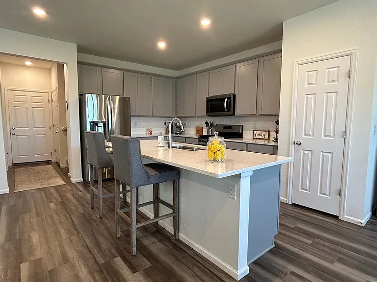 17415 Pacific Peak Cir — Photo 2
