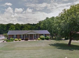 419 Rivermont Dr, Clarksville, TN 37043