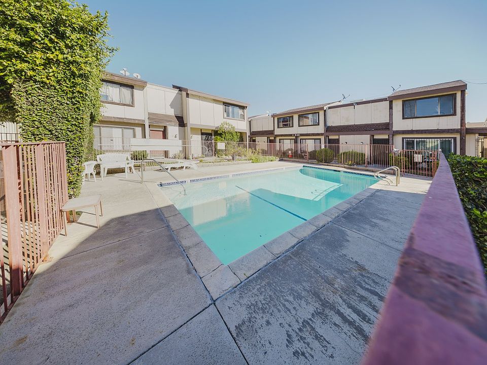 1st image of 9318 Van Nuys Blvd Unit 26