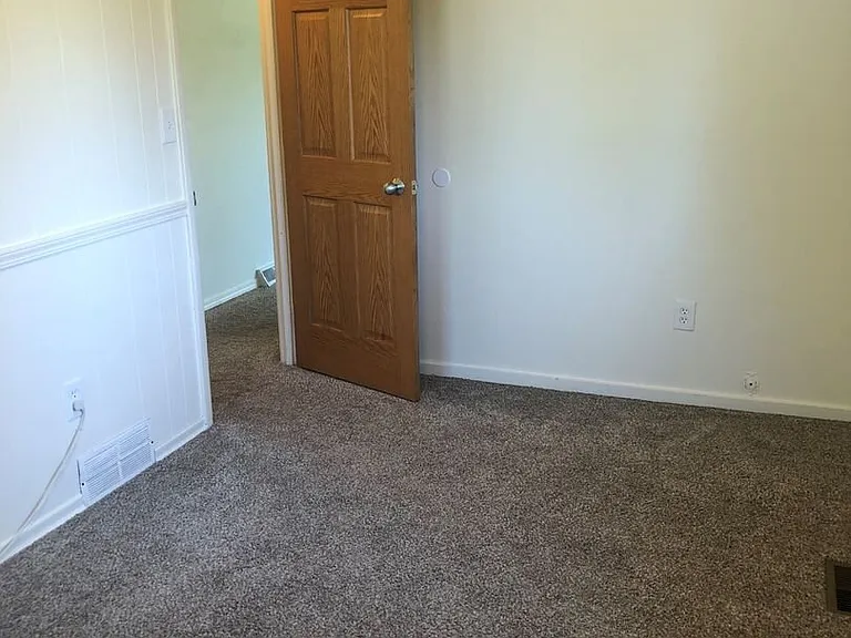 2824 Country Ln — Photo 14