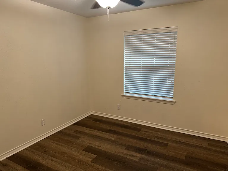 9005 Clearwater Dr — Photo 9