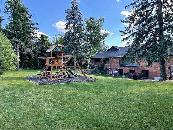 5th image of 180 Woodcrest Dr