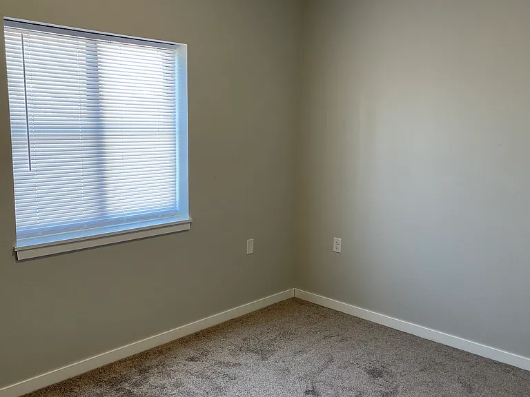 325 E College St #1611 — Photo 7