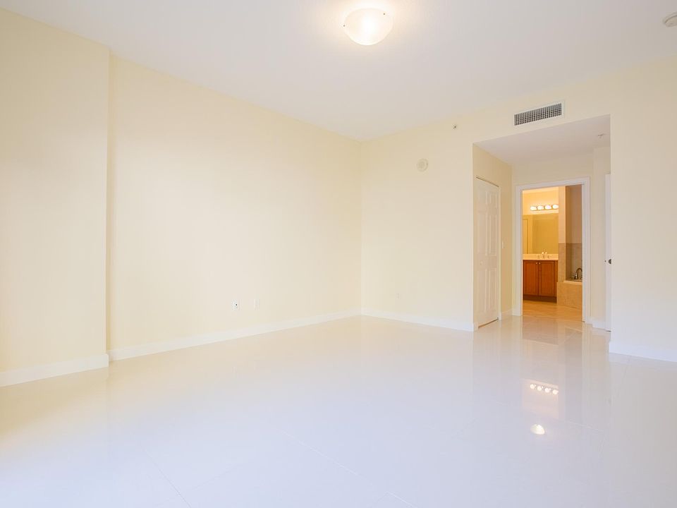 1st image of 8395 SW 73rd Ave APT 516