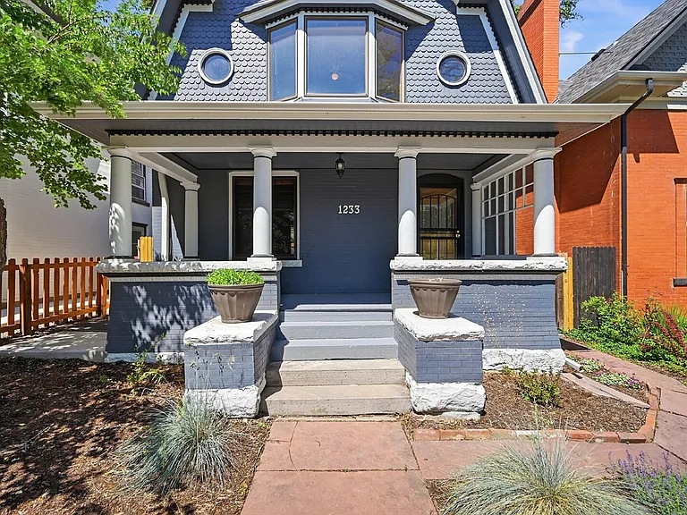 1233 Elizabeth St — Photo 2