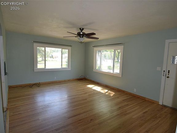 3rd image of 406 N Orchard Ave