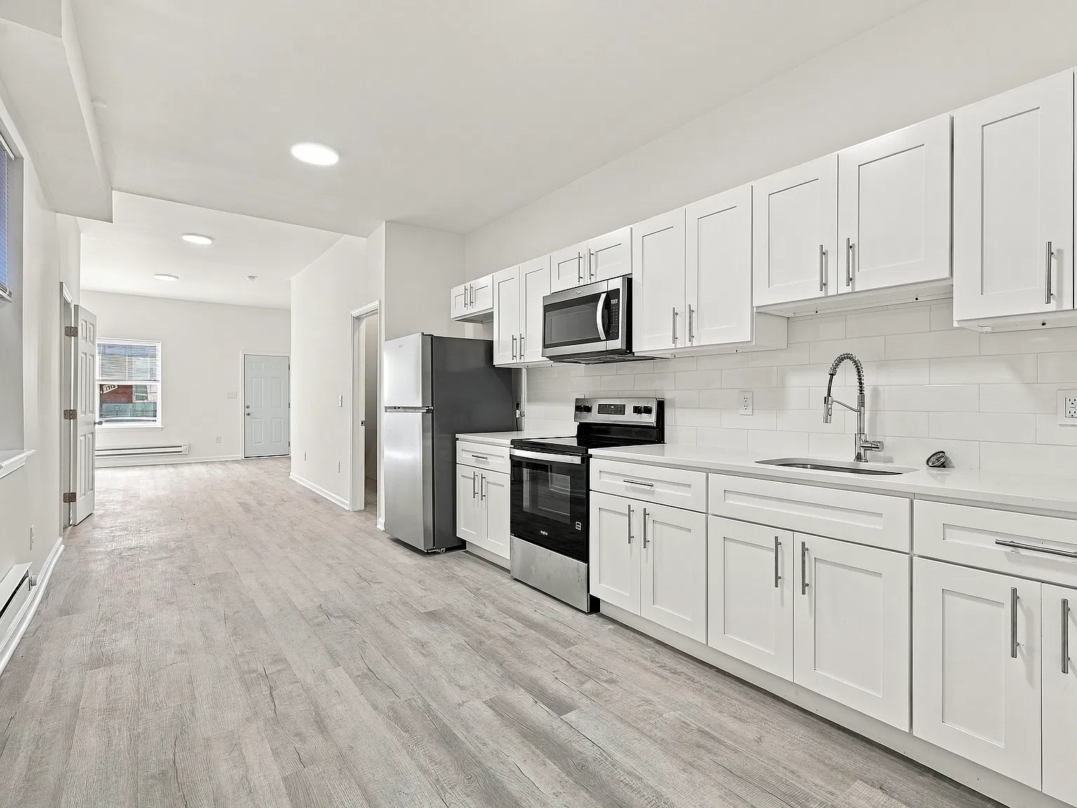 7 bed, 2.5 bath, 2067 sqft, $2,950 — Photo 1
