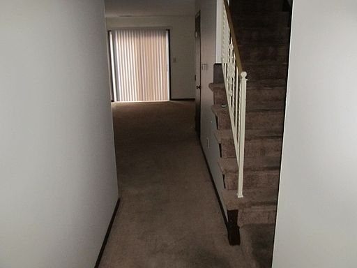 5th image of 308 Windsor Park Dr
