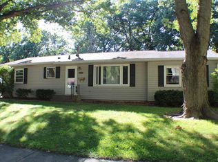 2817 2nd St, Moline, IL 61265