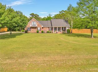 910 Page Rd, Russellville, AR 72802