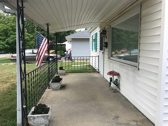 3rd image of 2505 Foxhall Dr