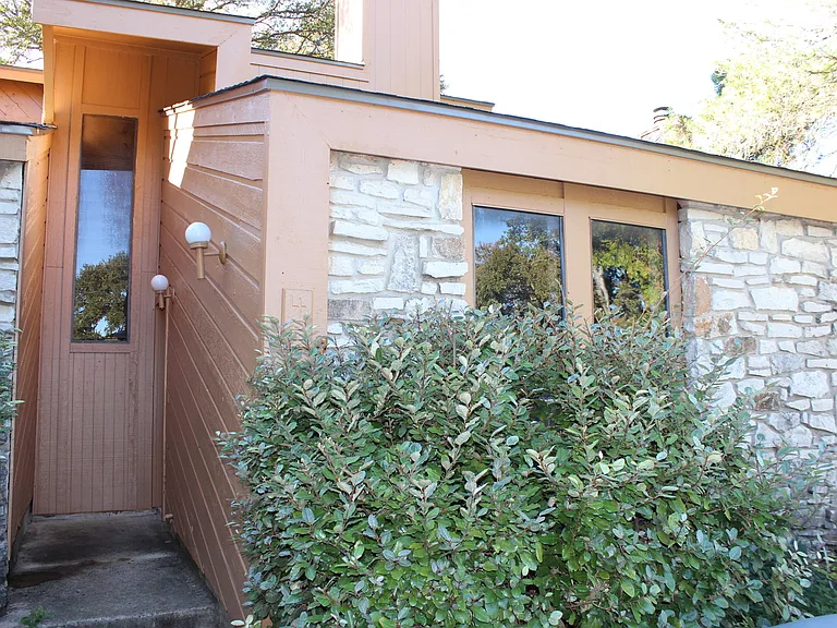 46 Cypress Fairway Vlg — Photo 1
