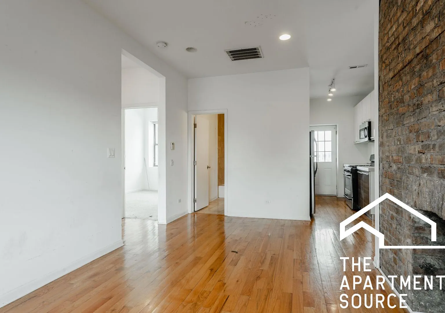 1212 West Foster Avenue #2B — Photo 2